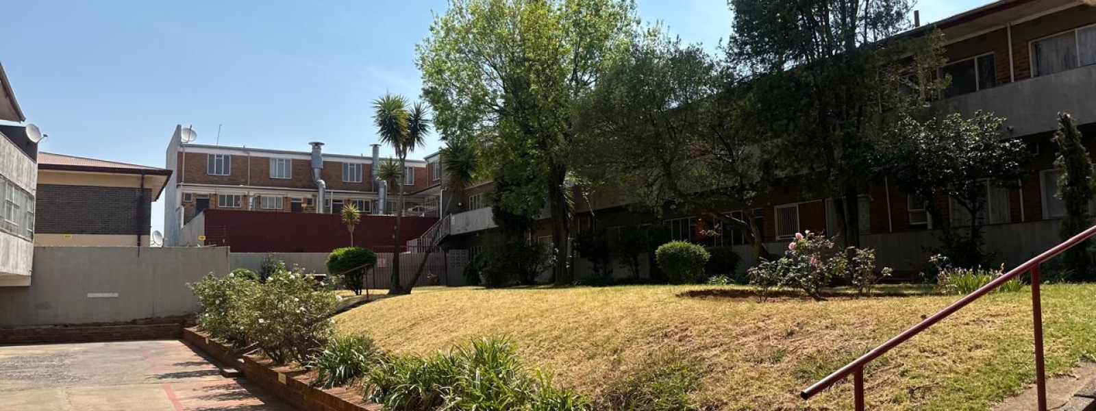 Shenandoa, Hull Street, Florida, Gauteng, 2 Bedrooms Bedrooms, ,1.5 BathroomsBathrooms,Apartment,For Sale,Shenandoa, Hull Street ,1535