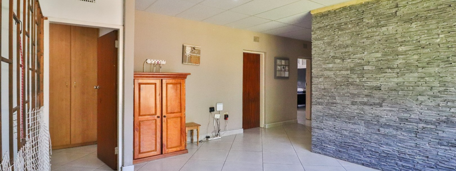 Dinsdale Street, Henley-On-Klip, Gauteng, 4 Bedrooms Bedrooms, 0 ,3.5 BathroomsBathrooms,House,For Sale,Dinsdale Street ,0,1601