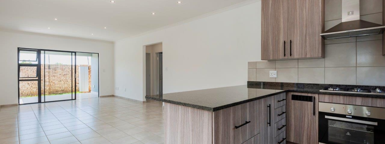 No 1 Rooibos Street, Brackendowns, Gauteng, 2 Bedrooms Bedrooms, 0 ,2 BathroomsBathrooms,Cluster,For Sale,No 1 Rooibos Street,0,1607