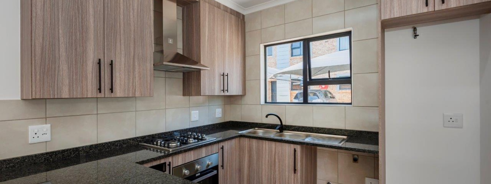 No 1 Rooibos Street, Brackendowns, Gauteng, 2 Bedrooms Bedrooms, 0 ,2 BathroomsBathrooms,Cluster,For Sale,No 1 Rooibos Street,0,1607