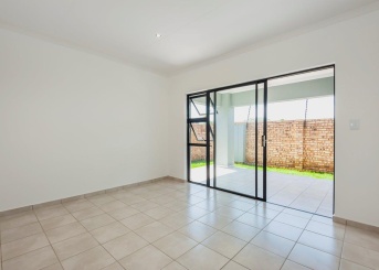 No 1 Rooibos Street, Brackendowns, Gauteng, 2 Bedrooms Bedrooms, 0 ,2 BathroomsBathrooms,Apartment,For Sale,No 1 Rooibos Street,0,1607