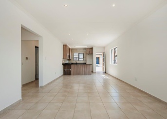 No 1 Rooibos Street, Brackendowns, Gauteng, 2 Bedrooms Bedrooms, 0 ,2 BathroomsBathrooms,Apartment,For Sale,No 1 Rooibos Street,0,1607