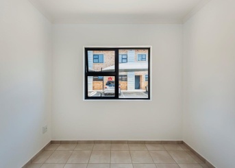 No 1 Rooibos Street, Brackendowns, Gauteng, 2 Bedrooms Bedrooms, 0 ,2 BathroomsBathrooms,Apartment,For Sale,No 1 Rooibos Street,0,1607