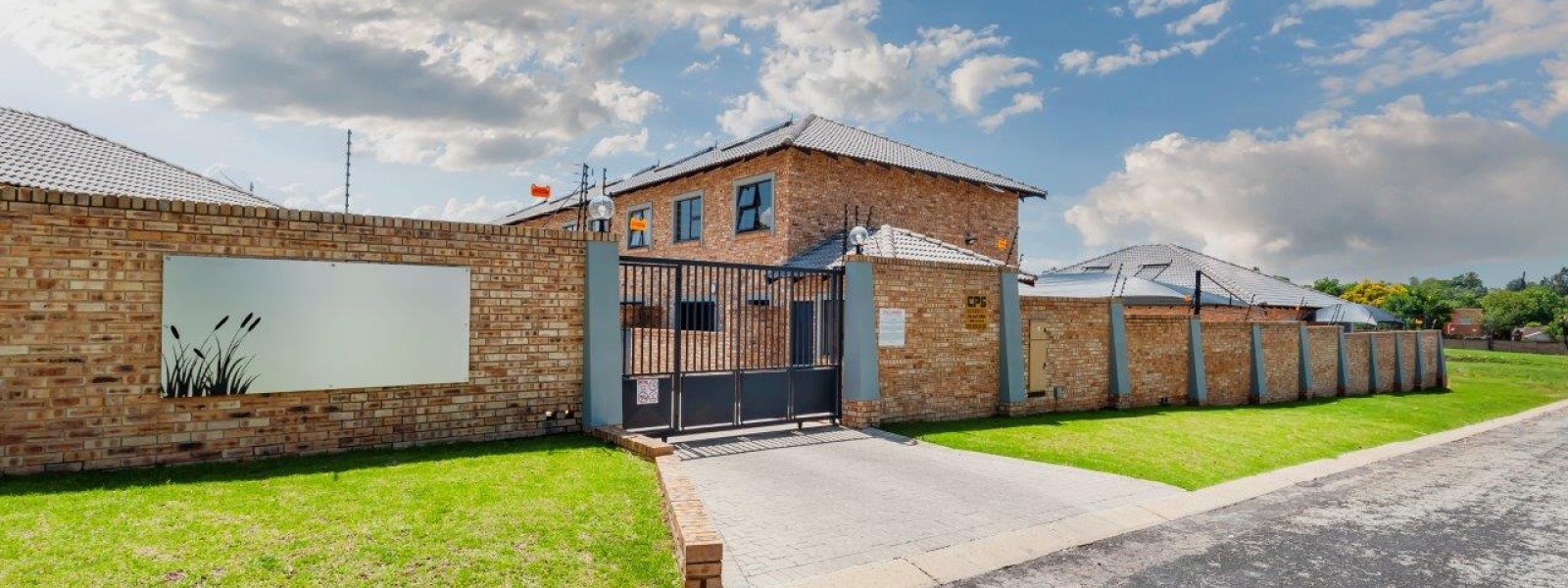 No 1 Rooibos Street, Brackendowns, Gauteng, 2 Bedrooms Bedrooms, 0 ,2 BathroomsBathrooms,Cluster,For Sale,No 1 Rooibos Street,0,1607