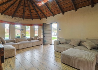 Braun Road, Verwoerdpark, Gauteng, 4 Bedrooms Bedrooms, 0 ,3 BathroomsBathrooms,House,For Sale,Braun Road ,0,1611