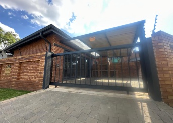 Kristal Crescent, Randhart, Gauteng, 3 Bedrooms Bedrooms, 0 ,2.5 BathroomsBathrooms,House,For Sale,Kristal Crescent ,0,1615