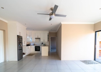 Kristal Crescent, Randhart, Gauteng, 3 Bedrooms Bedrooms, 0 ,2.5 BathroomsBathrooms,House,For Sale,Kristal Crescent ,0,1615