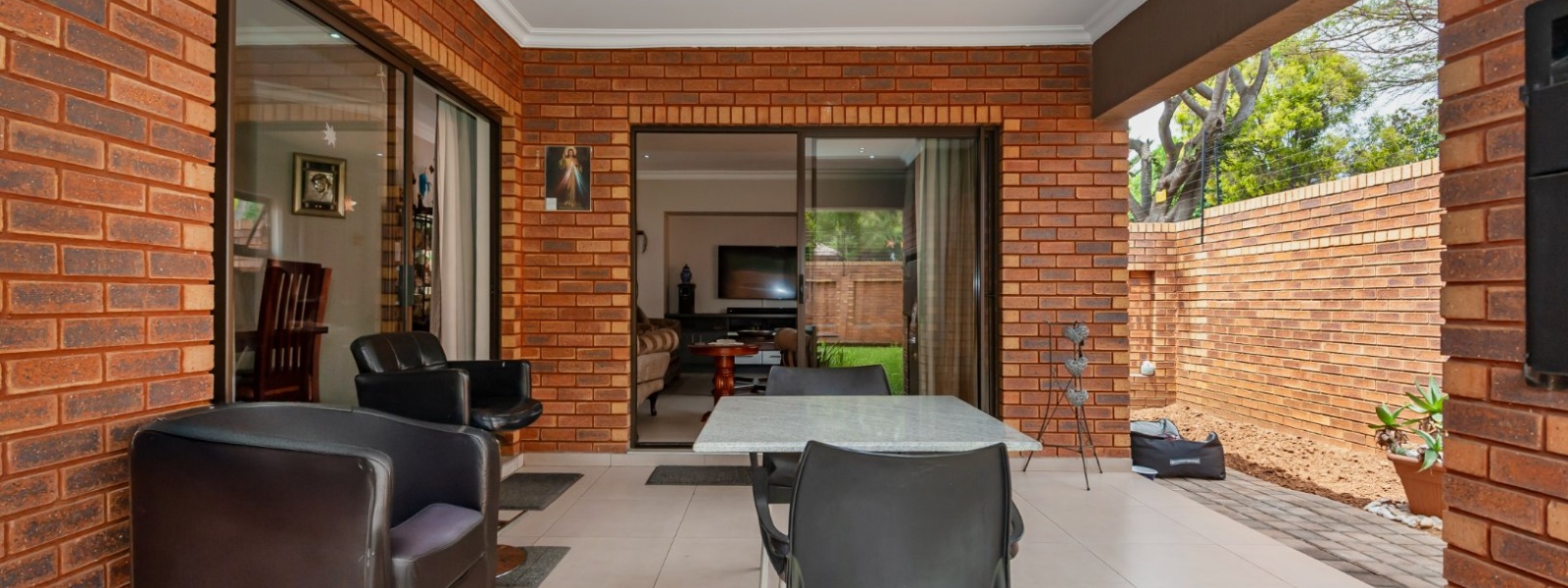 Camelford Street, New Redruth, Gauteng, 3 Bedrooms Bedrooms, 0 ,2 BathroomsBathrooms,Cluster,For Sale,Camelford Street ,0,1618