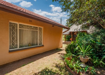 Leslie Crescent, Randhart, Gauteng, 4 Bedrooms Bedrooms, 0 ,2 BathroomsBathrooms,House,For Sale,Leslie Crescent ,0,1621
