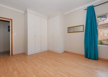 Leslie Crescent, Randhart, Gauteng, 4 Bedrooms Bedrooms, 0 ,2 BathroomsBathrooms,House,For Sale,Leslie Crescent ,0,1621