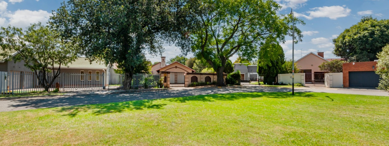Leslie Crescent, Randhart, Gauteng, 4 Bedrooms Bedrooms, 0 ,2 BathroomsBathrooms,House,For Sale,Leslie Crescent ,0,1621