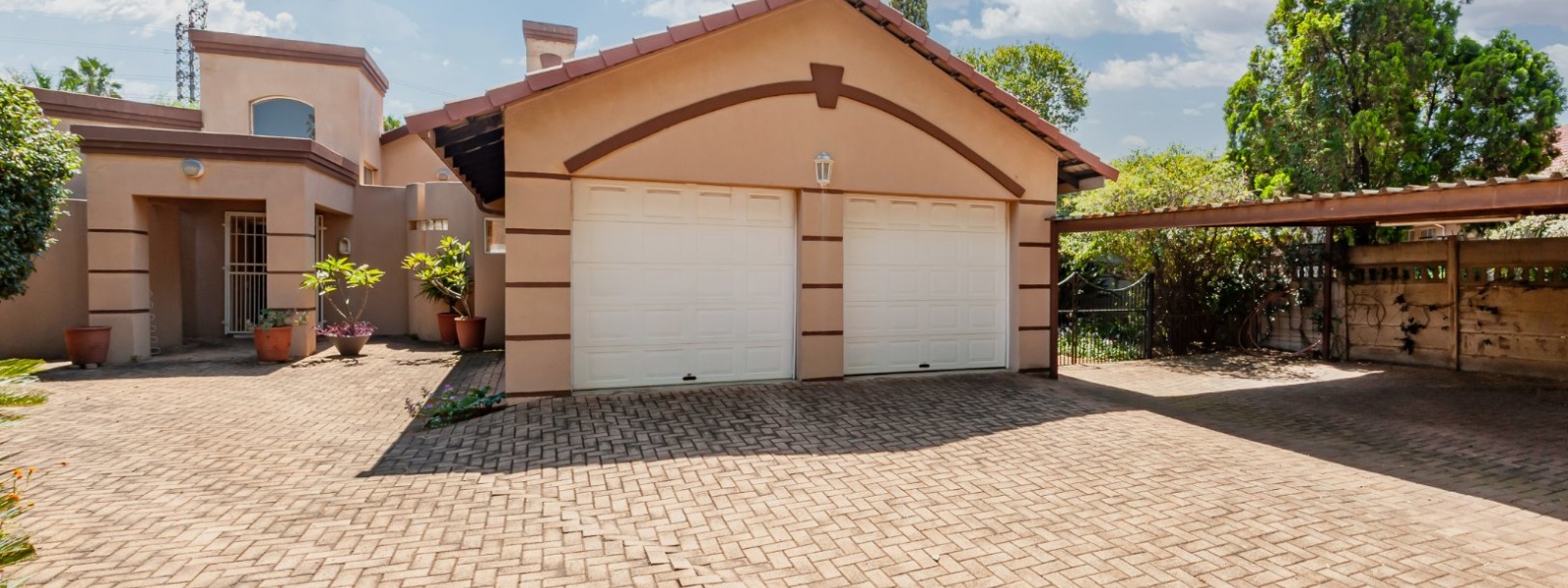 Leslie Crescent, Randhart, Gauteng, 4 Bedrooms Bedrooms, 0 ,2 BathroomsBathrooms,House,For Sale,Leslie Crescent ,0,1621