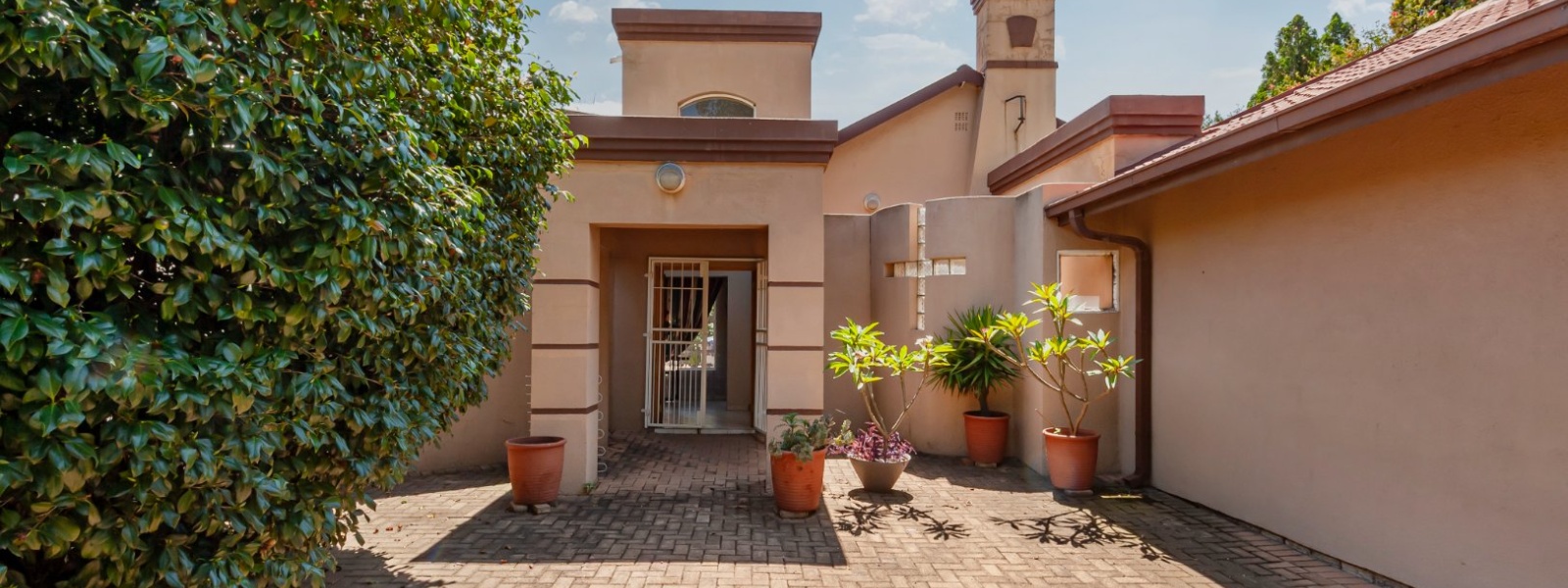 Leslie Crescent, Randhart, Gauteng, 4 Bedrooms Bedrooms, 0 ,2 BathroomsBathrooms,House,For Sale,Leslie Crescent ,0,1621