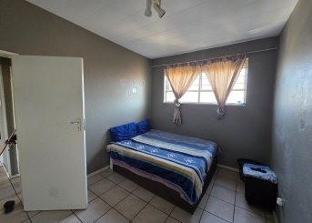 Raceview Centre Kipling Street, Raceivew, Gauteng, 2 Bedrooms Bedrooms, 0 ,1 BathroomBathrooms,Apartment,For Sale,Raceview Centre Kipling Street,1,1622
