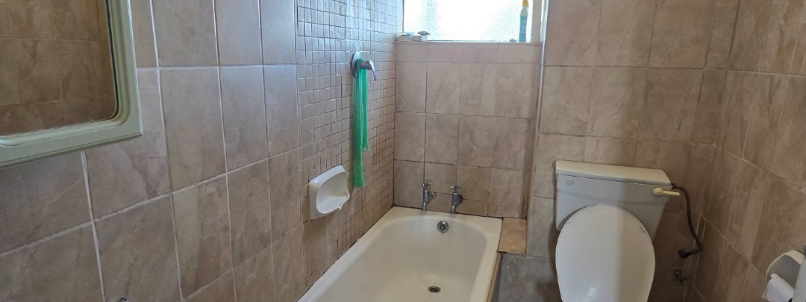 Raceview Centre Kipling Street, Raceivew, Gauteng, 2 Bedrooms Bedrooms, 0 ,1 BathroomBathrooms,Apartment,For Sale,Raceview Centre Kipling Street,1,1622