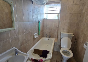 Raceview Centre Kipling Street, Raceivew, Gauteng, 2 Bedrooms Bedrooms, 0 ,1 BathroomBathrooms,Apartment,For Sale,Raceview Centre Kipling Street,1,1622