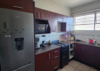 Raceview Centre Kipling Street, Raceivew, Gauteng, 2 Bedrooms Bedrooms, 0 ,1 BathroomBathrooms,Apartment,For Sale,Raceview Centre Kipling Street,1,1622