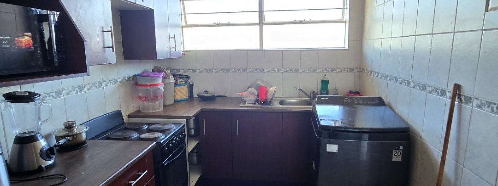 Raceview Centre Kipling Street, Raceivew, Gauteng, 2 Bedrooms Bedrooms, 0 ,1 BathroomBathrooms,Apartment,For Sale,Raceview Centre Kipling Street,1,1622