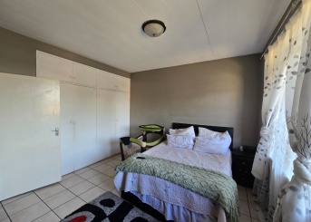 Raceview Centre Kipling Street, Raceivew, Gauteng, 2 Bedrooms Bedrooms, 0 ,1 BathroomBathrooms,Apartment,For Sale,Raceview Centre Kipling Street,1,1622