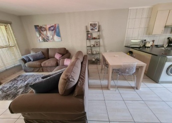 St Tropez, Findhorn Street, Nwewmarket Park, Gauteng, 2 Bedrooms Bedrooms, 0 ,1 BathroomBathrooms,Apartment,For Sale,St Tropez, Findhorn Street,0,1625