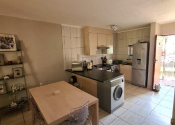 St Tropez, Findhorn Street, Nwewmarket Park, Gauteng, 2 Bedrooms Bedrooms, 0 ,1 BathroomBathrooms,Apartment,For Sale,St Tropez, Findhorn Street,0,1625