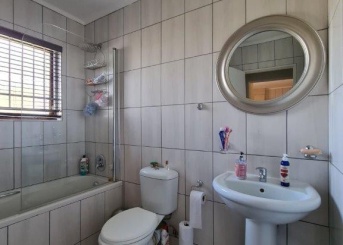 St Tropez, Findhorn Street, Nwewmarket Park, Gauteng, 2 Bedrooms Bedrooms, 0 ,1 BathroomBathrooms,Apartment,For Sale,St Tropez, Findhorn Street,0,1625