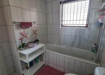 St Tropez, Findhorn Street, Nwewmarket Park, Gauteng, 2 Bedrooms Bedrooms, 0 ,1 BathroomBathrooms,Apartment,For Sale,St Tropez, Findhorn Street,0,1625