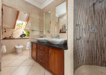 Rodene Avenue, Glenvista, Gauteng, 4 Bedrooms Bedrooms, 0 ,3 BathroomsBathrooms,House,For Sale,Rodene Avenue,0,1627