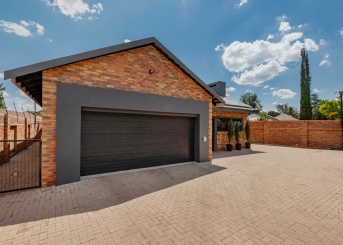 Felicia Street, Gauteng, 3 Bedrooms Bedrooms, 0 ,2 BathroomsBathrooms,Cluster,For Sale,Felicia Street ,0,1628