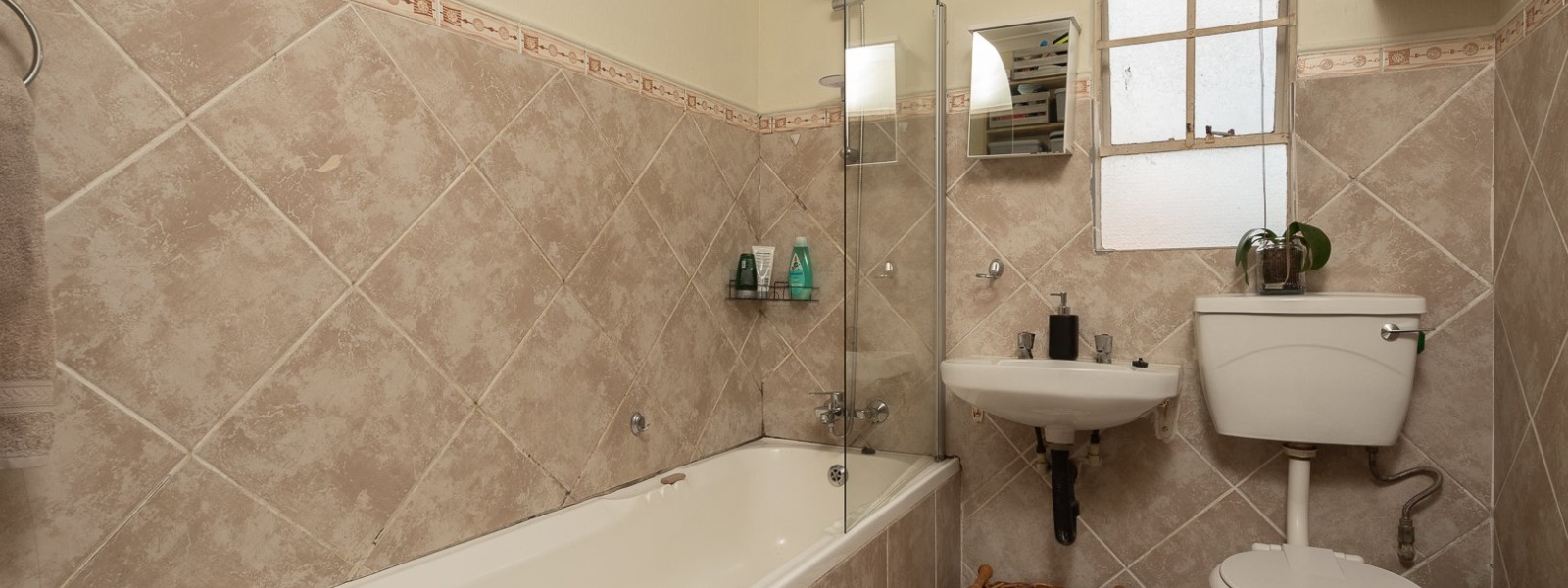 Mont Serrat, Kingfisher Crescent, Meyersdal, Gauteng, 0 , 0 ,1 BathroomBathrooms,Apartment,For Sale,0,1639