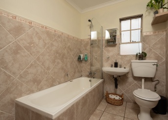 Mont Serrat, Kingfisher Crescent, Meyersdal, Gauteng, 0 , 0 ,1 BathroomBathrooms,Apartment,For Sale,0,1639