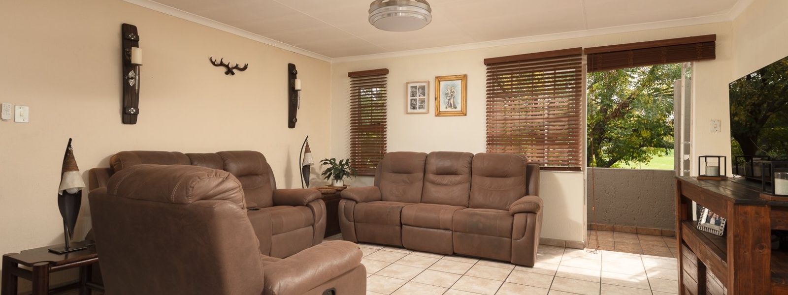 Mont Serrat, Kingfisher Crescent, Meyersdal, Gauteng, 0 , 0 ,1 BathroomBathrooms,Apartment,For Sale,0,1639