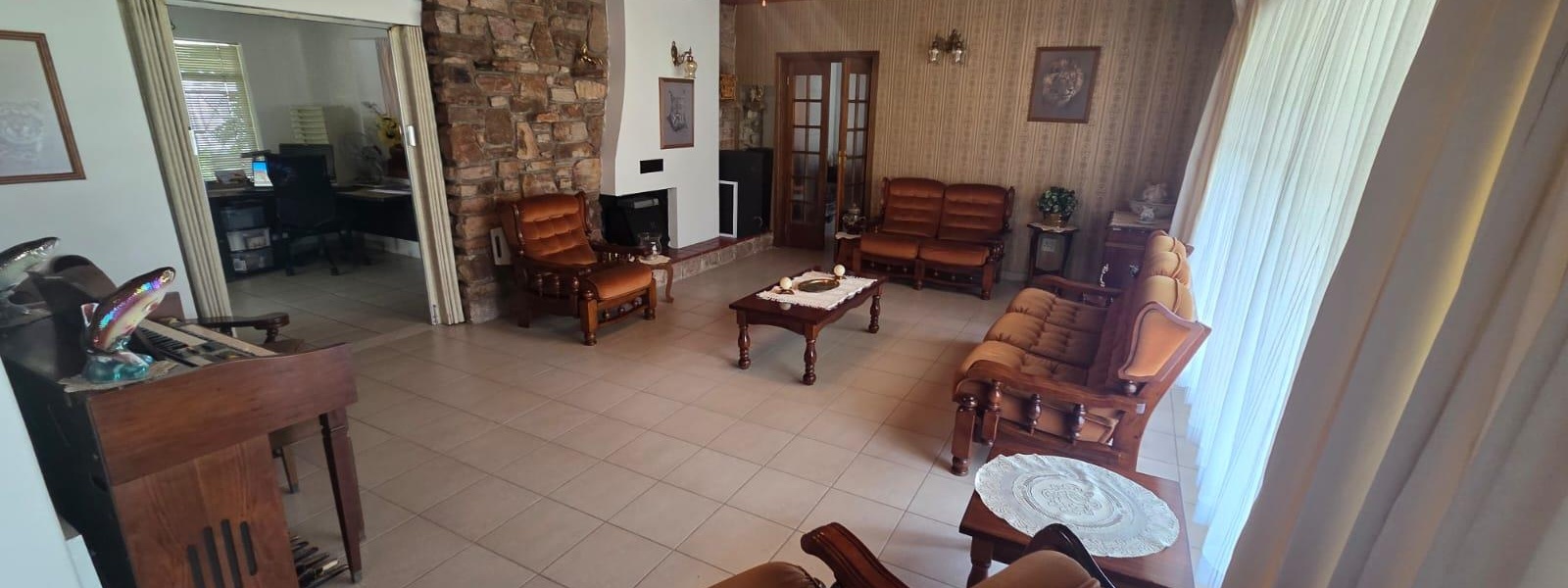 Edward Avenue, Randhart, Gauteng, 4 Bedrooms Bedrooms, 0 ,2 BathroomsBathrooms,House,For Sale,Edward Avenue ,0,1643