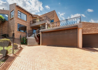 Van Dyk Place, Meyersdal Security Estate, Gauteng, 5 Bedrooms Bedrooms, 0 ,4.5 BathroomsBathrooms,House,For Sale,Van Dyk Place,0,1646
