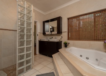 Daffodil Street, Bra, Gauteng, 4 Bedrooms Bedrooms, 0 ,3 BathroomsBathrooms,House,For Sale,Daffodil Street,0,1649