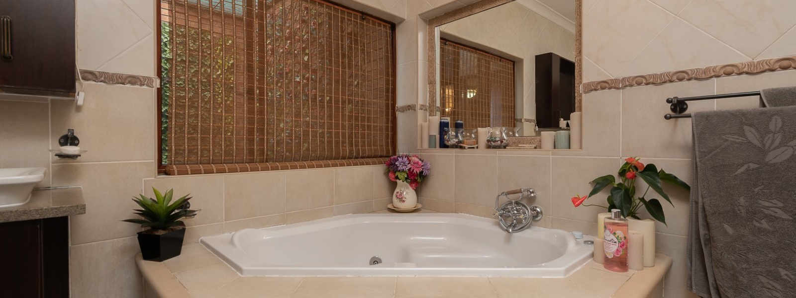 Daffodil Street, Bra, Gauteng, 4 Bedrooms Bedrooms, 0 ,3 BathroomsBathrooms,House,For Sale,Daffodil Street,0,1649