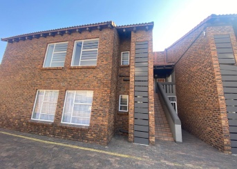 Souternwood St Michael Road, New Redruth, Gauteng, 2 Bedrooms Bedrooms, 0 ,1 BathroomBathrooms,Apartment,For Sale,Souternwood St Michael Road,0,1650