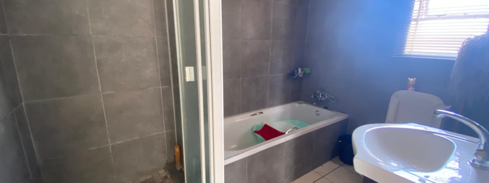 Souternwood St Michael Road, New Redruth, Gauteng, 2 Bedrooms Bedrooms, 0 ,1 BathroomBathrooms,Apartment,For Sale,Souternwood St Michael Road,0,1650
