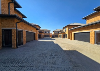 Doncaster Road, Newmarket Park, Gauteng, 3 Bedrooms Bedrooms, 0 ,4 BathroomsBathrooms,Development,For Sale,Doncaster Road ,0,1652
