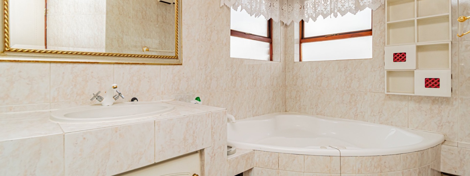 Soetdoring Avenue, Bassonia, Gauteng, 3 Bedrooms Bedrooms, 0 ,3.5 BathroomsBathrooms,House,For Sale,Soetdoring Avenue,0,1654