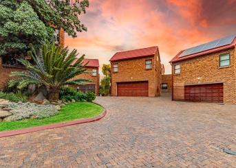 Soetdoring Avenue, Bassonia, Gauteng, 3 Bedrooms Bedrooms, 0 ,3.5 BathroomsBathrooms,House,For Sale,Soetdoring Avenue,0,1654 Soetdoring Avenue, Bassonia, Gauteng, 3 Bedrooms Bedrooms, 0 ,3.5 BathroomsBathrooms,House,For Sale,Soetdoring Avenue,0,1654
