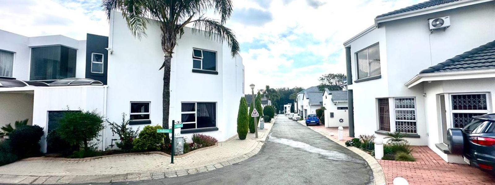 Reading Country Golf Estate, New Redruth, Gauteng, 4 Bedrooms Bedrooms, 0 ,2 BathroomsBathrooms,House,For Sale,Reading Country Golf Estate,0,1655