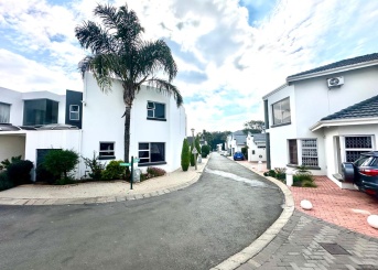 Reading Country Golf Estate, New Redruth, Gauteng, 4 Bedrooms Bedrooms, 0 ,2 BathroomsBathrooms,House,For Sale,Reading Country Golf Estate,0,1655