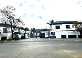 Reading Country Golf Estate, New Redruth, Gauteng, 4 Bedrooms Bedrooms, 0 ,2 BathroomsBathrooms,House,For Sale,Reading Country Golf Estate,0,1655