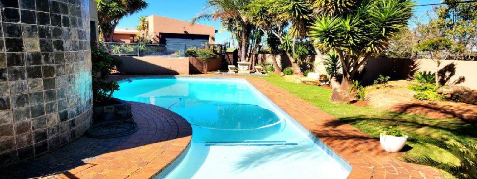 Alwyn Street, Bassonia, Gauteng, 2 Bedrooms Bedrooms, 0 ,2 BathroomsBathrooms,Apartment,For Sale,Alwyn Street ,0,1656