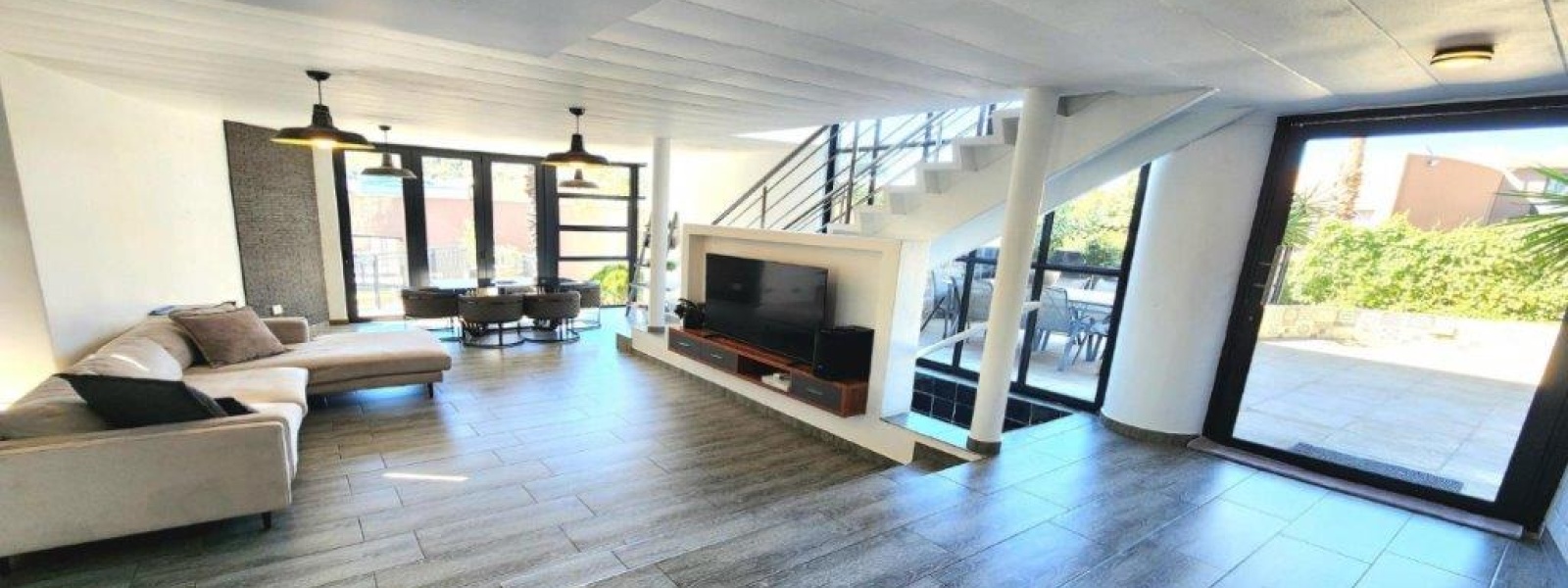 Alwyn Street, Bassonia, Gauteng, 2 Bedrooms Bedrooms, 0 ,2 BathroomsBathrooms,Apartment,For Sale,Alwyn Street ,0,1656
