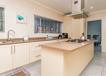 Korund Avenue, Gauteng, 4 Bedrooms Bedrooms, 0 ,2.5 BathroomsBathrooms,House,For Sale,Korund Avenue,0,1657 Korund Avenue, Gauteng, 4 Bedrooms Bedrooms, 0 ,2.5 BathroomsBathrooms,House,For Sale,Korund Avenue,0,1657
