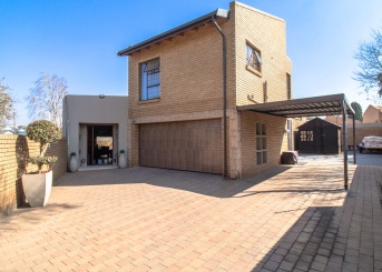Louise Harris Crescent, Meyersdal, Gauteng, 3 Bedrooms Bedrooms, 0 ,2 BathroomsBathrooms,House,For Sale,Louise Harris Crescent,0,1659 Louise Harris Crescent, Meyersdal, Gauteng, 3 Bedrooms Bedrooms, 0 ,2 BathroomsBathrooms,House,For Sale,Louise Harris Crescent,0,1659