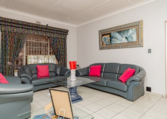 Selwyn Crescent, Randhart, Gauteng, 4 Bedrooms Bedrooms, 0 ,2 BathroomsBathrooms,House,For Sale,Selwyn Crescent,0,1662