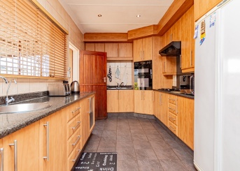 Selwyn Crescent, Randhart, Gauteng, 4 Bedrooms Bedrooms, 0 ,2 BathroomsBathrooms,House,For Sale,Selwyn Crescent,0,1662